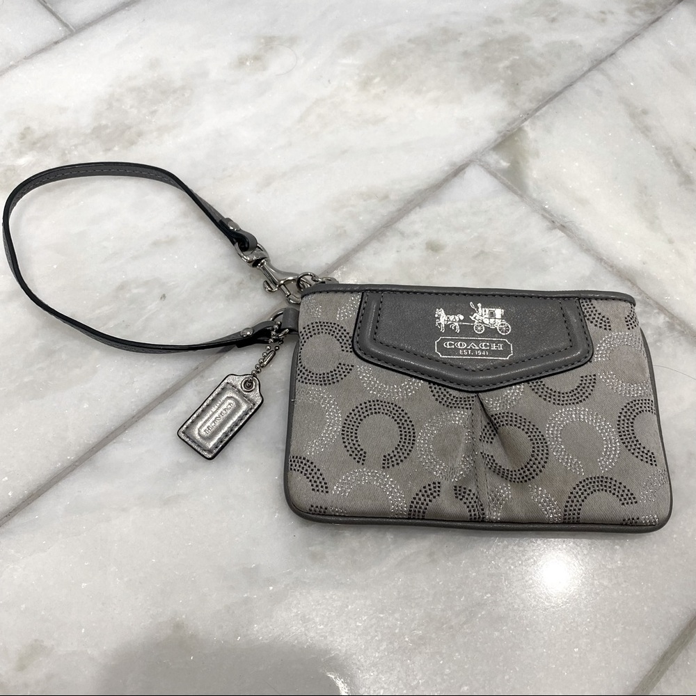 COACH Wallet Wristlet Gray / Silver / Charcoal